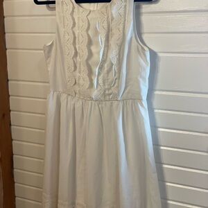 Doe & Rae Dress White Ivory Dress w/ lace accents zipper closure